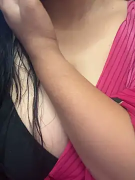 annanya01 online show from June 18, 2026, 12:43 pm