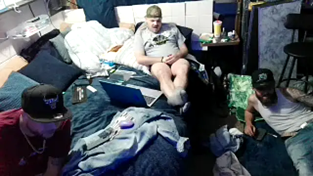 Snapshot of Xstumpy chatting on April 15, 2026, 2:28 am Xstumpy online show from April 15, 2026, 2:28 am