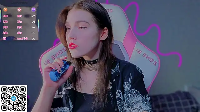 Snapshot of Sophie_SkyAngel chatting on April 25, 2026, 12:57 am Sophie SkyAngel online show from April 25, 2026, 12:57 am