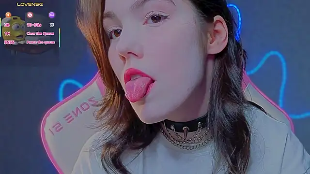 Snapshot of Sophie_SkyAngel chatting on May 16, 2026, 1:15 am Sophie SkyAngel online show from May 16, 2026, 1:15 am