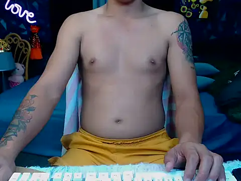 Snapshot of princenavheen chatting on October 27, 2025, 2:23 am princenavheen online show from October 27, 2025, 2:23 am