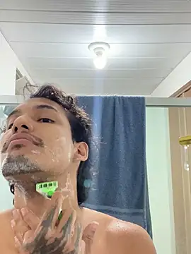 Snapshot of BAGHEERAPGG chatting on November 11, 2025, 10:37 pm BAGHEERAPGG online show from November 11, 2025, 10:37 pm