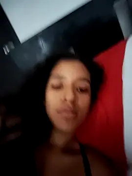 Amber-Sweett online show from October 25, 2025, 11:53 am