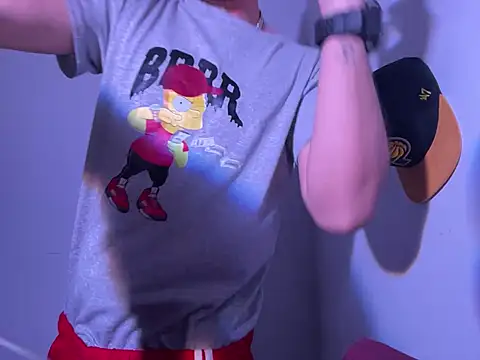 Snapshot of enzo_vittale03_ chatting on February 18, 2026, 11:12 pm enzo vittale03 online show from February 18, 2026, 11:12 pm