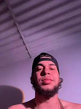 Snapshot of enzo_vittale03_ chatting on February 18, 2026, 3:48 am enzo vittale03 online show from February 18, 2026, 3:48 am