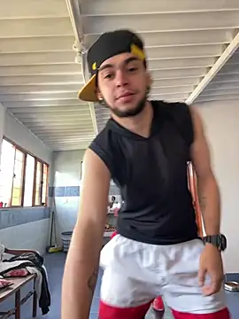 Snapshot of enzo_vittale03_ chatting on February 8, 2026, 2:26 pm enzo vittale03 online show from February 8, 2026, 2:26 pm