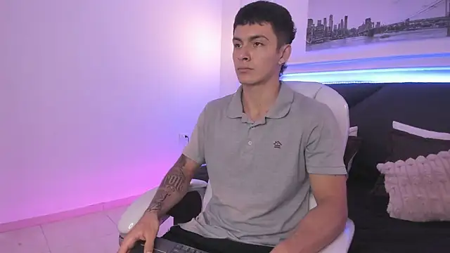 Leo santoro online show from November 4, 2025, 2:21 pm