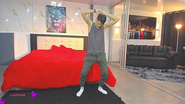 Bisexlifehot   online show from March 6, 2026, 11:11 pm