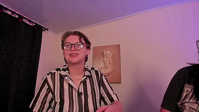 CrazyCakes  online show from November 22, 2025, 4:22 am