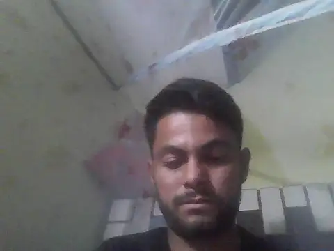 ursdreamperson online show from October 28, 2025, 4:39 pm