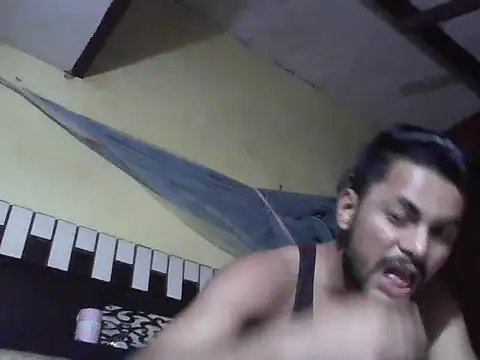 ursdreamperson online show from November 4, 2025, 9:57 am