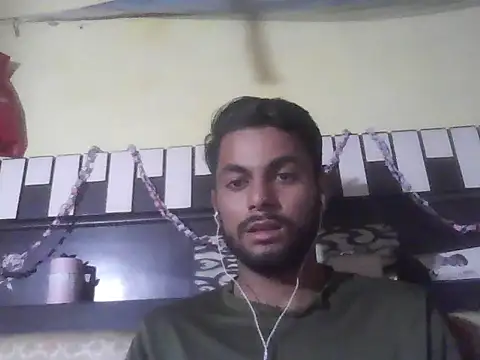 ursdreamperson online show from November 12, 2025, 8:51 am