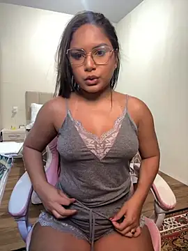 Snapshot of AngelBrazil_Ofc chatting on November 7, 2025, 6:23 pm AngelBrazil Ofc online show from November 7, 2025, 6:23 pm