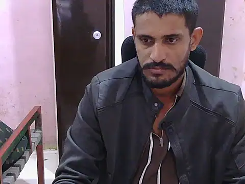 krishjaat43 online show from January 7, 2026, 8:47 pm