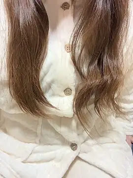 mayu06000 online show from November 4, 2025, 4:22 pm