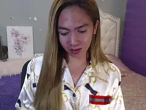 urGoddessChloexxx online show from May 28, 2026, 5:30 pm