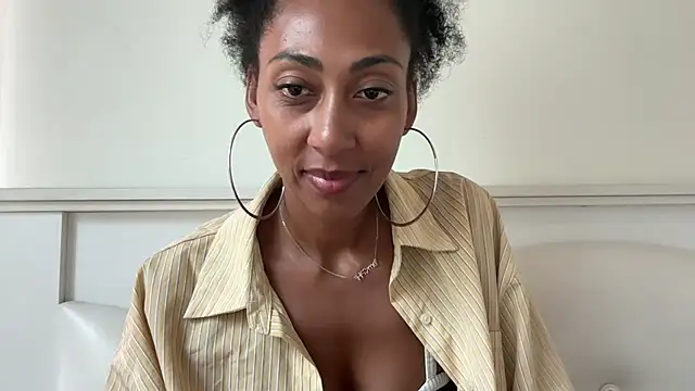 Snapshot of Vaylisse chatting on September 26, 2025, 4:52 am Vaylisse online show from September 26, 2025, 4:52 am