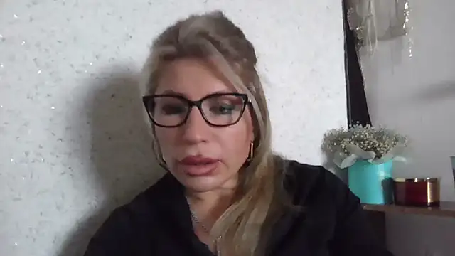 fox red lady7 online show from January 16, 2026, 10:41 am