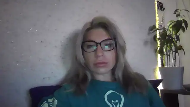 fox red lady7 online show from November 15, 2025, 5:33 am