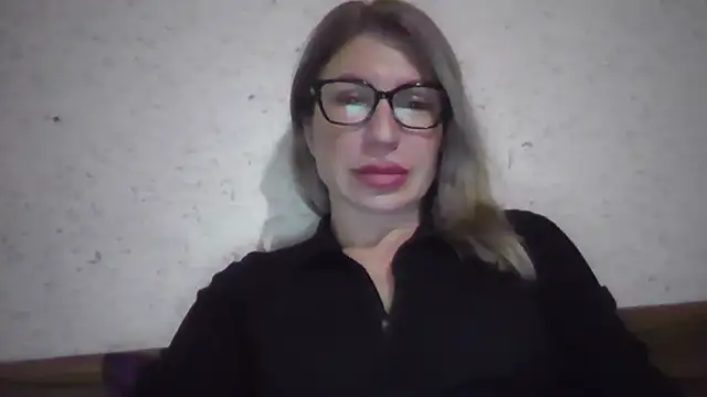 fox red lady7 online show from February 18, 2026, 10:17 pm