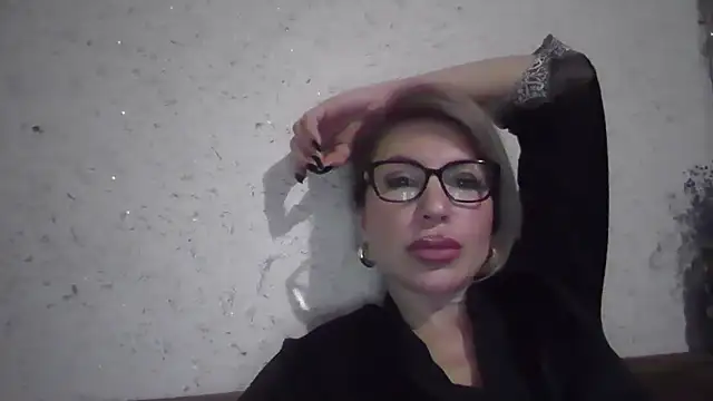 fox red lady7 online show from March 13, 2026, 7:52 pm