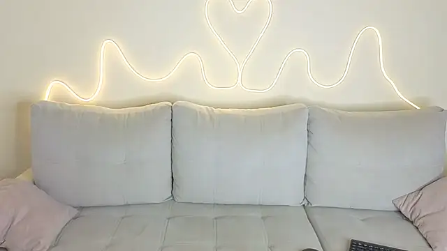 KathrynBrooks online show from April 20, 2026, 3:57 pm