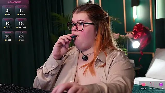 Mia Ray online show from February 10, 2026, 5:34 pm