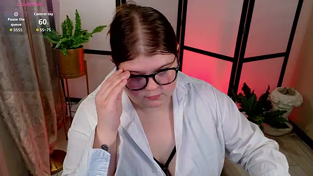 Mia Ray online show from November 14, 2025, 5:27 pm