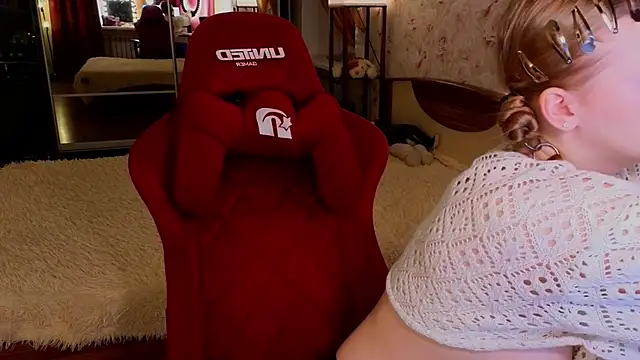 Jenny Skinner20 online show from December 19, 2025, 7:27 pm