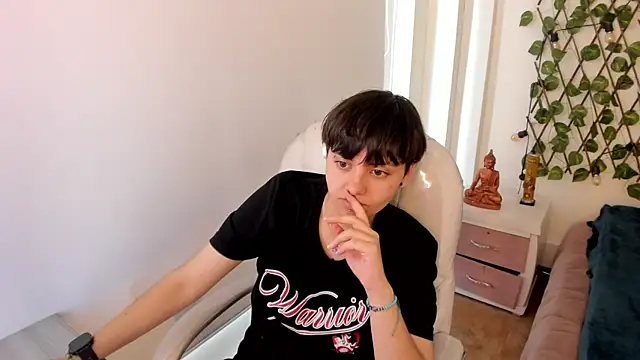 Nathaly ds online show from November 20, 2025, 7:14 pm