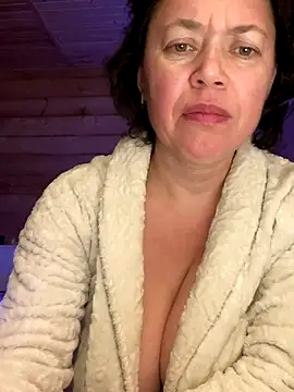 Kiravix online show from December 21, 2025, 9:15 pm