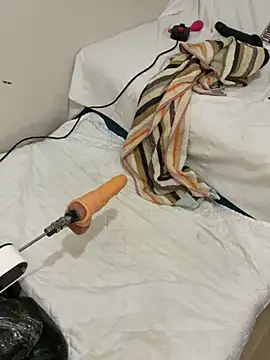 Snapshot of Ozge-SluttyScream69 chatting on February 27, 2026, 11:26 pm Ozge-SluttyScream69 online show from February 27, 2026, 11:26 pm