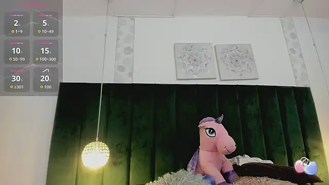 PaulinaGame online show from September 12, 2025, 6:51 pm