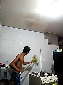 Snapshot of Bruno_Hallss chatting on December 2, 2025, 8:21 pm Bruno Hallss online show from December 2, 2025, 8:21 pm