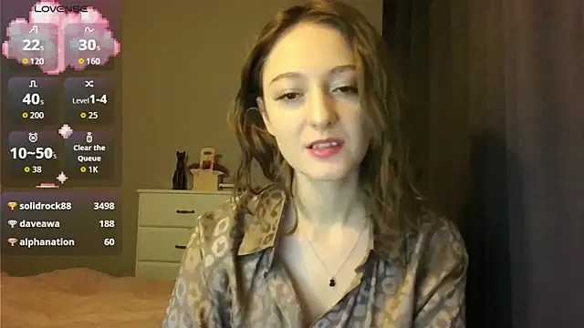 white liillyy online show from December 17, 2025, 10:04 pm