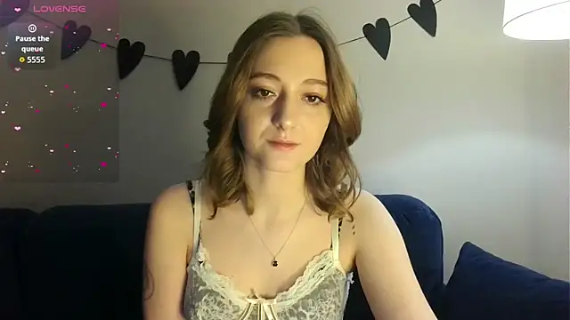 white liillyy online show from February 16, 2026, 9:24 pm