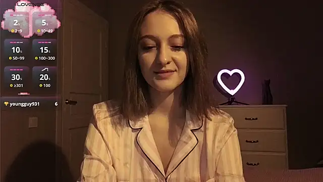 white liillyy online show from November 10, 2025, 9:42 pm