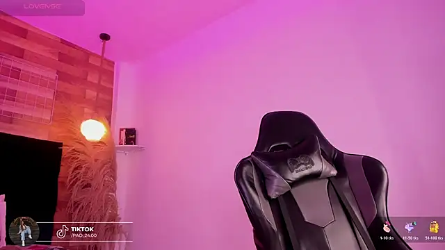 Emily brown04 online show from March 29, 2026, 12:29 pm