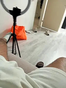 Snapshot of 23cmdenhaag chatting on September 15, 2025, 8:42 pm 23cmdenhaag online show from September 15, 2025, 8:42 pm