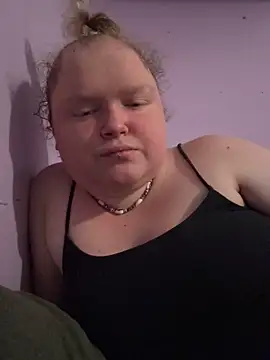 Snapshot of KadiSparkle chatting on November 3, 2025, 3:56 am KadiSparkle online show from November 3, 2025, 3:56 am