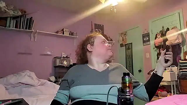 Snapshot of KadiSparkle chatting on February 15, 2026, 11:58 pm KadiSparkle online show from February 15, 2026, 11:58 pm