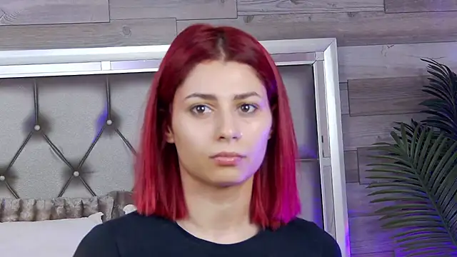 LunaHart online show from February 26, 2026, 5:18 am