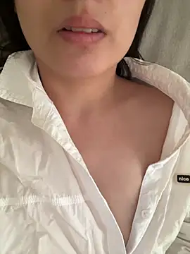 Freda-baby online show from November 24, 2025, 12:32 am