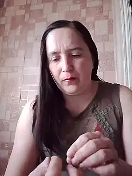Snapshot of EvelinCutex chatting on June 2, 2026, 6:02 am EvelinCutex online show from June 2, 2026, 6:02 am