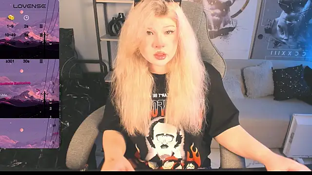 LilithNelson online show from October 22, 2025, 5:45 pm