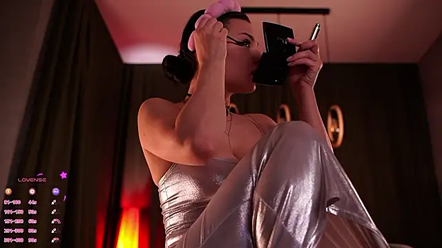 MaryHols online show from February 20, 2026, 5:48 pm