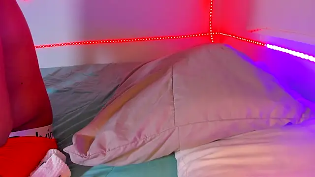 Snapshot of Dulce_TentacionLatina chatting on September 10, 2025, 1:04 am Dulce TentacionLatina online show from September 10, 2025, 1:04 am