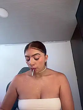 Melissa coll online show from April 20, 2026, 1:24 pm