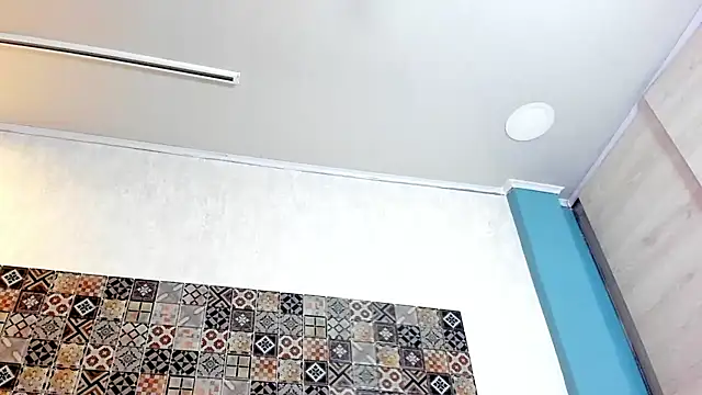 Keyla ruiz  online show from April 15, 2026, 7:58 pm