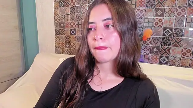 Keyla ruiz  online show from February 28, 2026, 5:56 pm